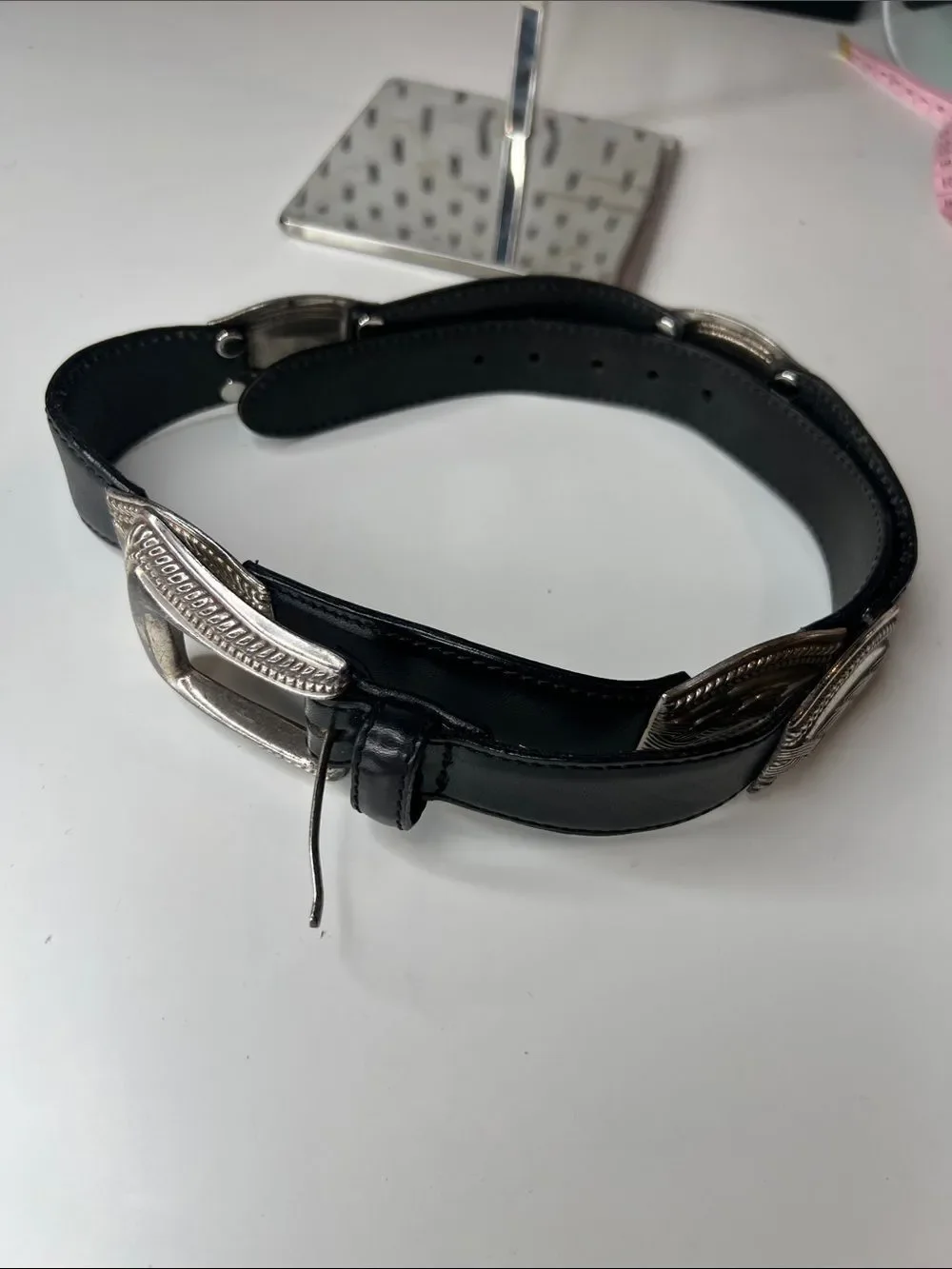 Fossil vintage leather silver detailing chunky links